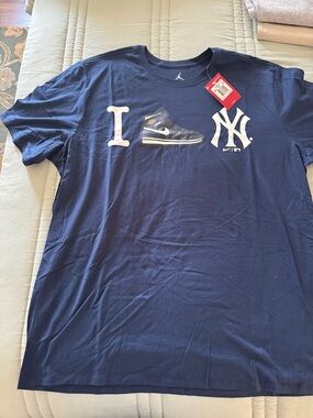 YANKEE -Jordan Men’s Navy Graphic 'I [Shoe] NY' Short Sleeve Tee